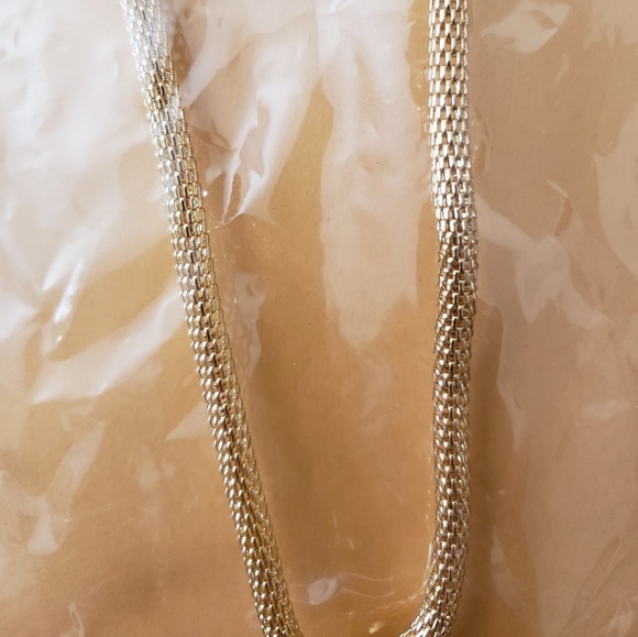 5 Beautiful Necklaces - Picture 5 of 13